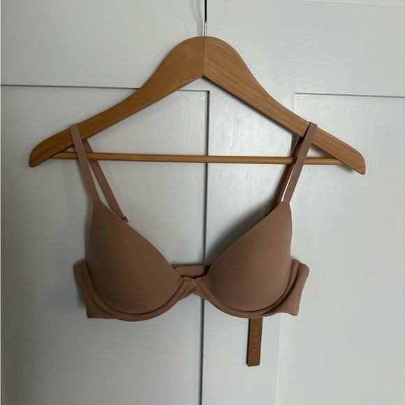SKIMS Fits Everybody Scoop Plunge Bra CLAY Size 34B NWT - Picture 2 of 5